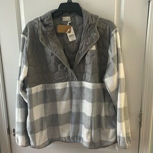 New with tags XXL Women’s Simply Southern Hooded Pullover
